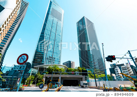 変わり続ける東京 虎ノ門2丁目交差点 トンネルと高層ビル 2022.04 ライトカラー 変わり続ける東京 虎ノ門2丁目交差点 トンネルと高層ビル 2022.04 ライトカラー 89494609