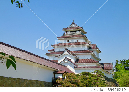 会津鶴ヶ城・天守閣(福島県・会津若松市) 会津鶴ヶ城・天守閣(福島県・会津若松市) 89496219