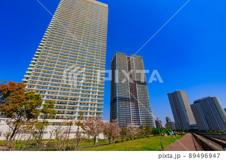 東京 中央区晴海の都市風景 晴海埠頭のタワーマンション 東京 中央区晴海の都市風景 晴海埠頭のタワーマンション 89496947