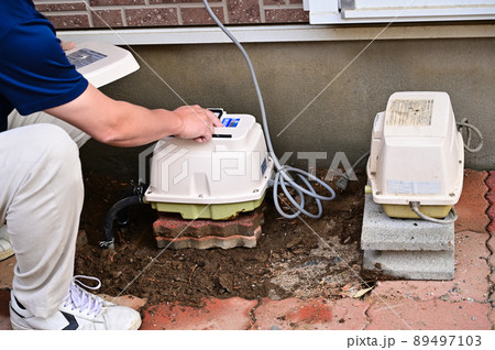 浄化槽のエアーポンプ交換工事　 89497103