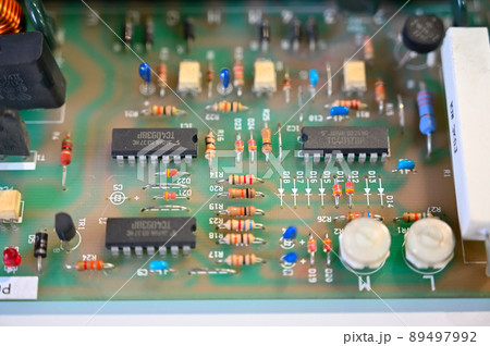 製造設備の基板のメンテナンス 交換作業 製造業 製造設備の基板のメンテナンス 交換作業 製造業 89497992