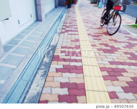装飾が綺麗な歩道 装飾が綺麗な歩道 89507630