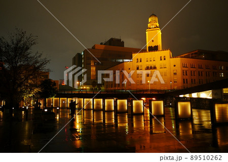 夜の横浜税関・クイーンの塔 89510262