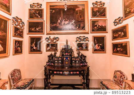 interiors of palazzo Borromeo, lake maggiore, Stresa, italy 89513223