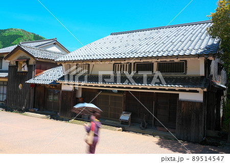 【重伝建地区】【日本遺産】熊川宿 初夏の重要文化財倉見屋荻野家住宅1 福井県三方上中郡若狭町 【重伝建地区】【日本遺産】熊川宿 初夏の重要文化財倉見屋荻野家住宅1 福井県三方上中郡若狭町 89514547