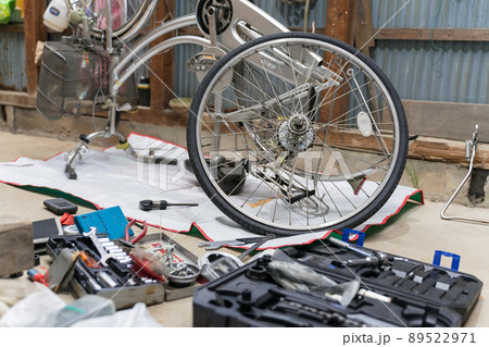 自転車の後輪の交換 89522971