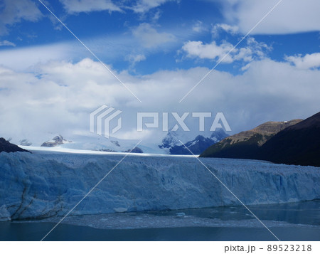美しいパタゴニアのペリトモレノ氷河㉖ 89523218