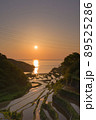 浜野浦の棚田の夕日1 89525286