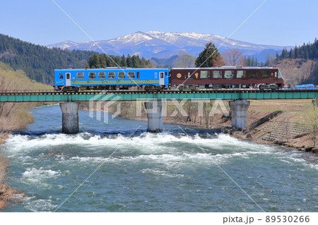 小又川橋梁を渡る秋田内陸線の気動車 小又川橋梁を渡る秋田内陸線の気動車 89530266