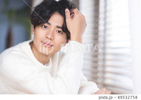 ビューティー　若い　男性 89532758