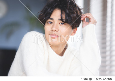 ビューティー　若い　男性 89532760