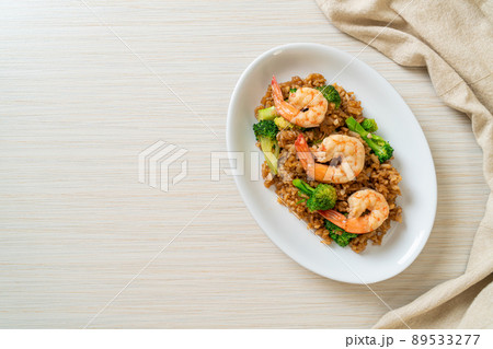 fried rice with broccoli and shrimps fried rice with broccoli and shrimps 89533277
