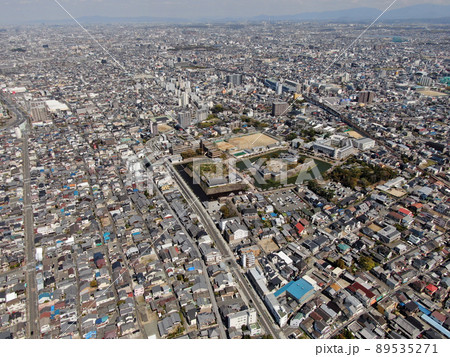 浜工業公園の上空から岸和田城の望遠空撮 89535271