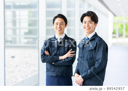 オフィスビルの作業員 オフィスビルの作業員 89542957