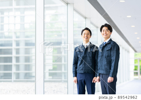 オフィスビルの作業員 オフィスビルの作業員 89542962