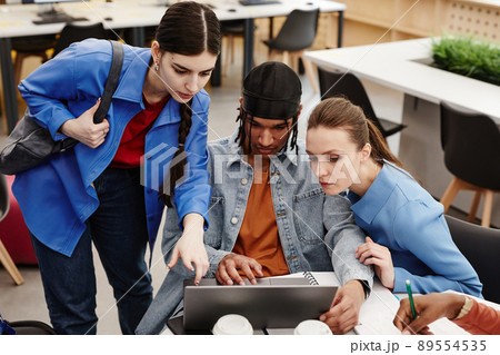 Group of Students using Laptop Group of Students using Laptop 89554535