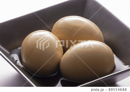 味のしみ込んだ煮卵 89554688