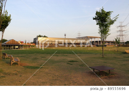 首都高速川口線：夕暮れの川口ハイウェイオアシス／川口PAにて 89555696