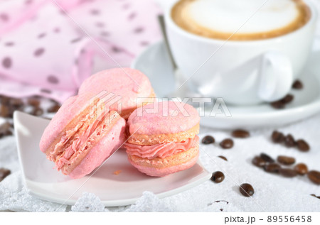 Pink macarons Pink macarons 89556458