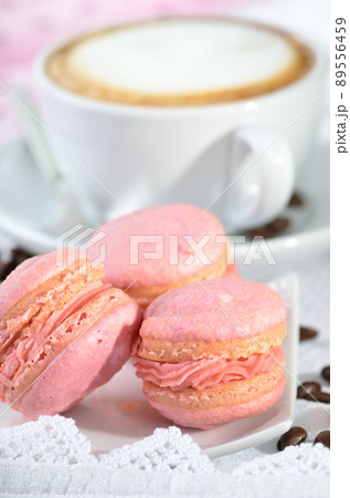Pink macarons 89556459