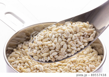 健康に良い胚芽もち麦 89557438