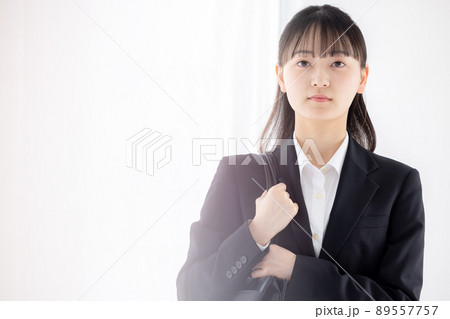 就活　女性のポートレート 89557757