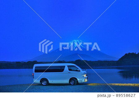 富士山 精進湖湖畔 他手合浜 バンライフ 富士山 精進湖湖畔 他手合浜 バンライフ 89558627