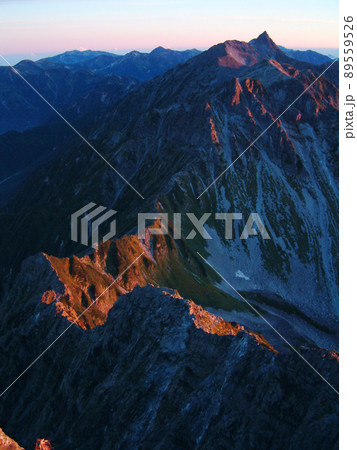 Morgenrot of Mt. Yarigatake / 大キレット・槍ヶ岳の夜明け@盛夏(広角) Morgenrot of Mt. Yarigatake / 大キレット・槍ヶ岳の夜明け@盛夏(広角) 89559526