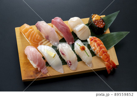 寿司の盛り合わせ　握り寿司 89559852
