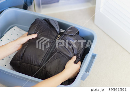 A shopping cart full of clothing items at a Nordstrom Rack Stock Photo -  Alamy