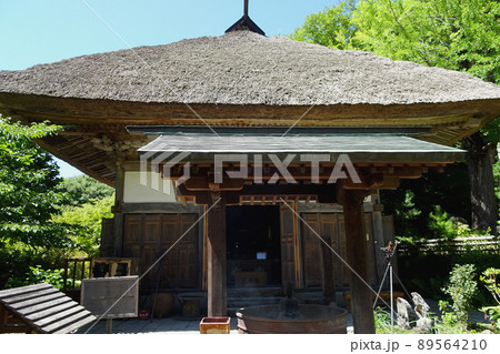 常香炉越しに見る釈迦堂【青龍山吉祥寺】/群馬県利根郡川場村 常香炉越しに見る釈迦堂【青龍山吉祥寺】/群馬県利根郡川場村 89564210
