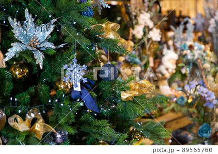 Stylish christmas tree with decorations 89565760