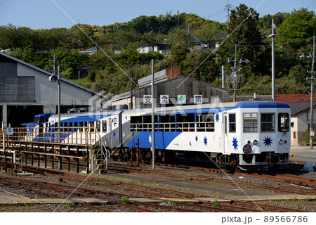 車庫に佇む奥出雲おろち号 89566786