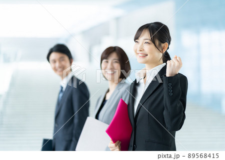 ビジネスマン ビジネスイメージ ビジネス オフィス 仕事 会社 会社員 サラリーマン ビジネスマン ビジネスイメージ ビジネス オフィス 仕事 会社 会社員 サラリーマン 89568415