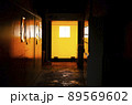 工場にあるシートシャッター 89569602