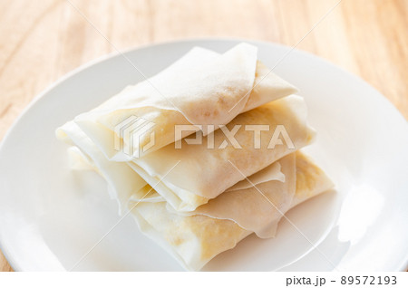 キャベツとちくわとチーズの春巻 89572193