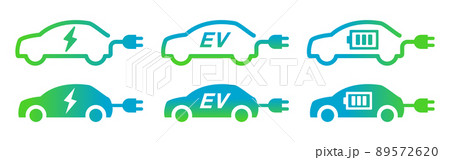 電気自動車やEV車の充電プラグがついた環境に優しい車のベクターアイコンセット 89572620