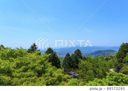 能勢妙見山　山上からの風景（2022年初夏　新緑の季節） 89573293