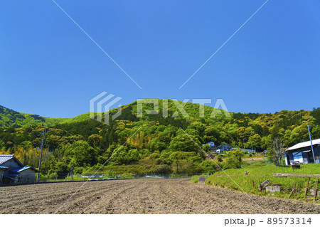 田舎の風景　妙見口駅から妙見山までのハイキングコース　花折街道 89573314