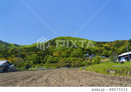 田舎の風景　妙見口駅から妙見山までのハイキングコース　花折街道 89573315