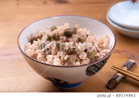 ツタンカーメンのえんどう豆の豆ご飯 89574963