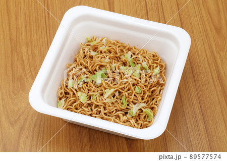 カップ焼きそば 89577574