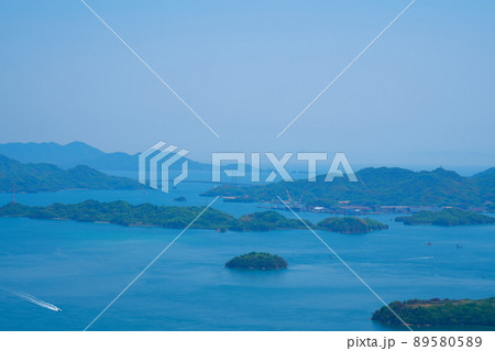 筆影山から見た瀬戸内海の多島美の初夏の風景9　広島県三原市 89580589