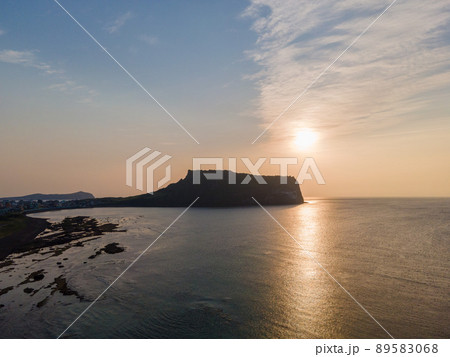 風景 海 海岸 89583068