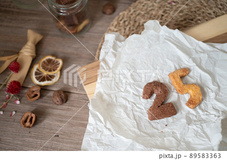 25！手作りの数字のクッキー|フードスタイリング 89583363