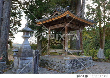 鐘撞堂（田峰観音　愛知県 設楽町） 89584640