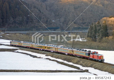 飯山線　上桑名川ー上境　JR東日本　DD16-11（長野）＋14系　浪漫（長野）　つなん号 89587243