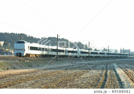 北陸本線　大聖寺ー牛ノ谷　JR西日本　683系　S26+S27+S09編成（金沢）　しらさぎ 89588081