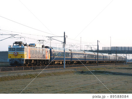 北陸本線　加賀笠間－美川　JR東日本　EF81-92（田端）＋24系（青森）　甲子園臨 89588084