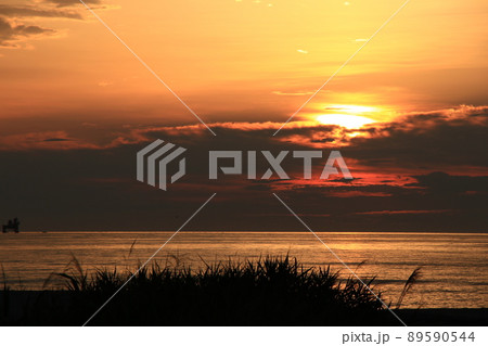 朝焼け 89590544
